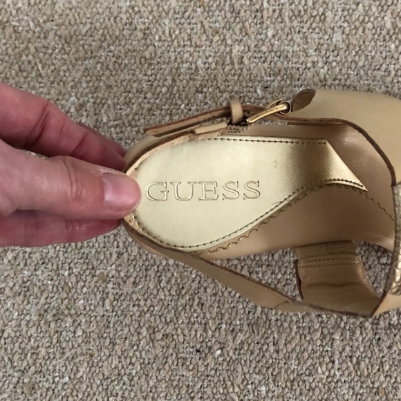 Guess Tan Slingback Wedges w/Gold Accents, 7.5M - Picture 5 of 8